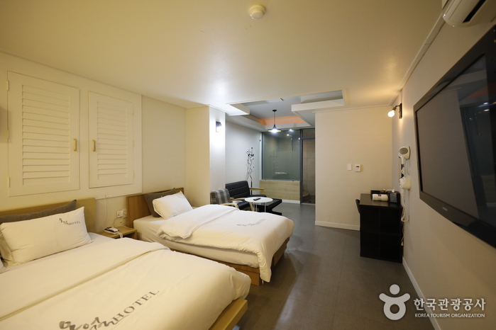 호텔 5월 (Hotel The May)