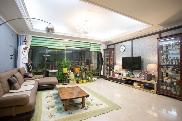 SUMI HOUSE