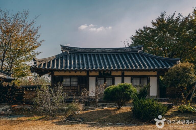 의양리 권진사댁
