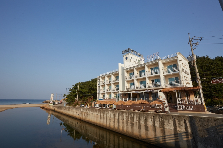 엘마 콘도텔 사진 1