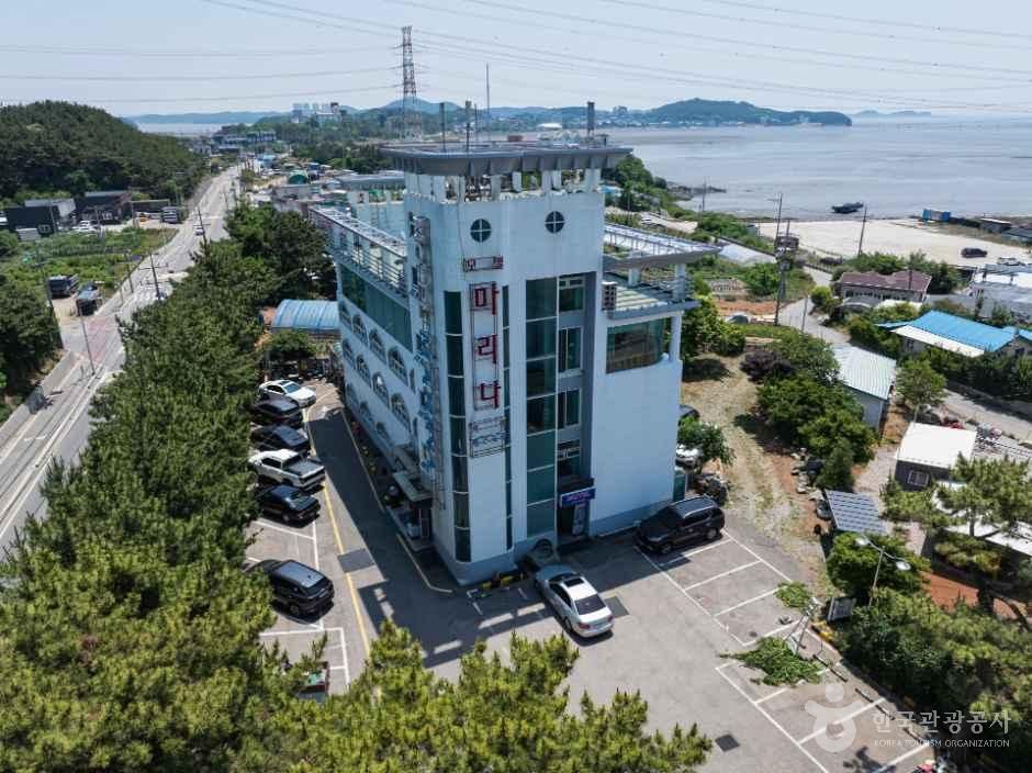 모텔 마리나 객실/시설