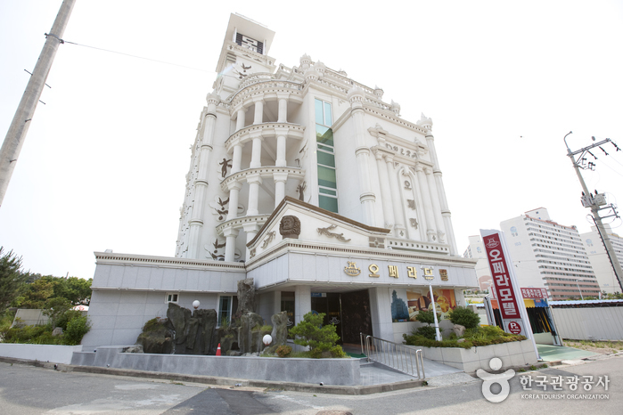 오페라모텔